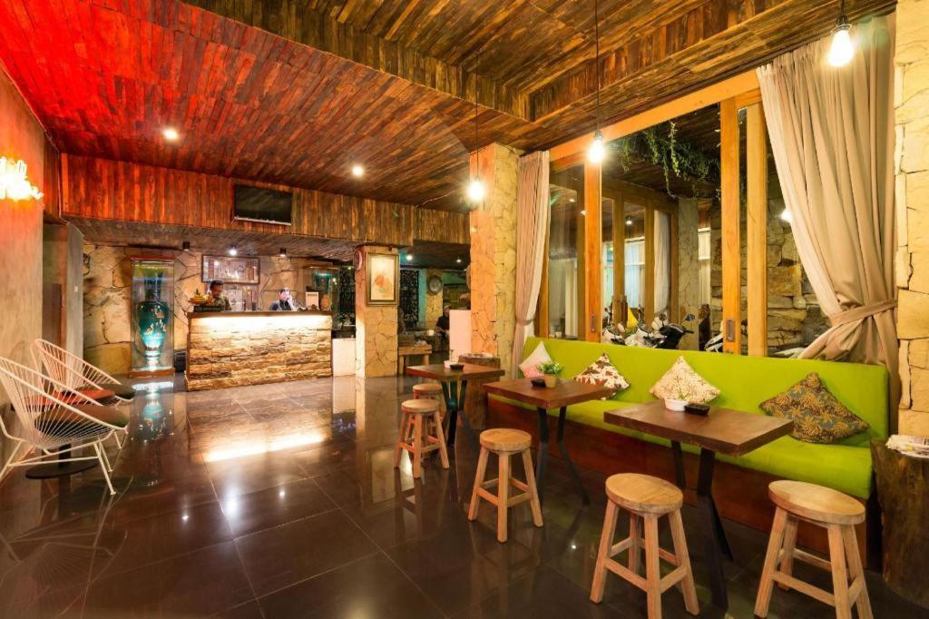 Hadi Poetra Hotel Kuta Lombok Esterno foto